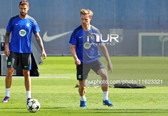 Frenkie de Jong trains with FC Barcelona at the Joan Gamper sports city before the Champions League match against Young Boys in Barcelona, S...