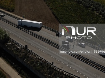 An attack on an armored van is foiled this morning along the state road 16 bis, near Canne della Battaglia, in the north of Bari, in the str...