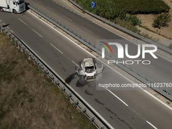 An attack on an armored van is foiled this morning along the state road 16 bis, near Canne della Battaglia, in the north of Bari, in the str...