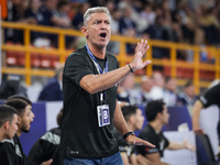 Coach Fernando Barbeito of Zamalek during the IHF Men's Handball Club World Championship 2024 preliminary round match between Veszprem HC an...