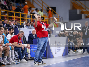 Coach Xavier Pascual Fuertes of Veszprem HC during the IHF Men's Handball Club World Championship 2024 preliminary round match between Veszp...