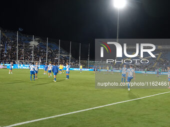 Brescia Calcio FC warms up for the Italian Serie B soccer championship match against US Cremonese at Mario Rigamonti Stadium in Brixia, Ital...