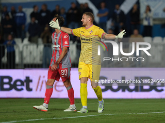 Andrea Fulignati of US Cremonese during the Italian Serie B soccer match between Brescia Calcio FC and US Cremonese at Mario Rigamonti Stadi...