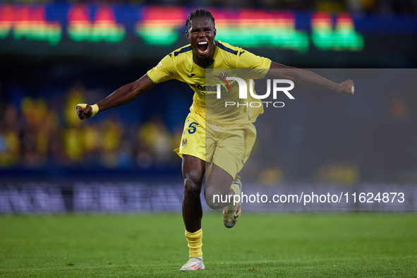 Thierno Barry of Villarreal CF celebrates after scoring the team's second goal during the LaLiga EA Sports match between Villarreal CF and U...