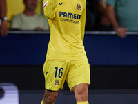 Alex Baena of Villarreal CF celebrates after scoring the team's third goal during the LaLiga EA Sports match between Villarreal CF and UD La...