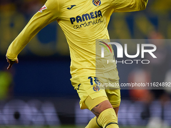 Alex Baena of Villarreal CF is in action during the LaLiga EA Sports match between Villarreal CF and UD Las Palmas at Estadio de la Ceramica...