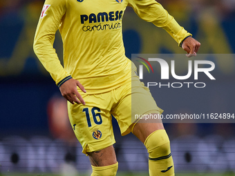 Alex Baena of Villarreal CF is in action during the LaLiga EA Sports match between Villarreal CF and UD Las Palmas at Estadio de la Ceramica...