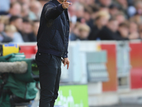 Brentford Manager Thomas Frank shouts instructions to his team during the Premier League match between Brentford and West Ham United at the...