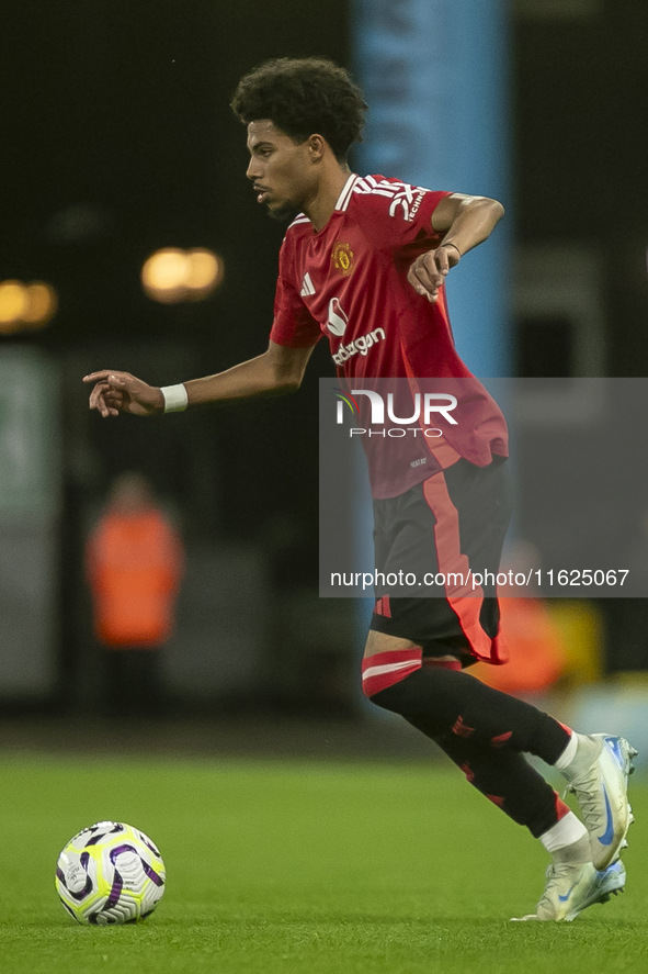 Ethan Williams of Manchester United on the ball during the Premier League 2 match between Norwich City and Manchester United at Carrow Road...