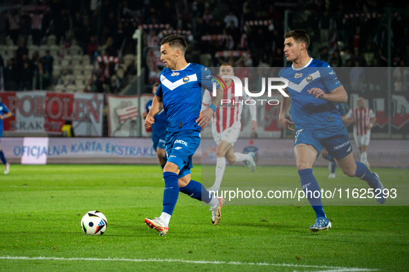 Serhij Krykun and Ilya Shkurin participate in the game between KS Cracovia and Stal Mielec in Krakow, Poland, on September 30, 2024. PKO BP...