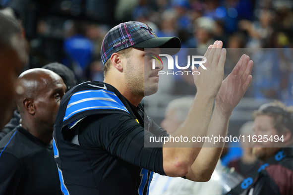 DETROIT,MICHIGAN-September 30: Detroit Lions quarterback Jared Goff (16) walks off the field after the conclusion of an NFL football game be...