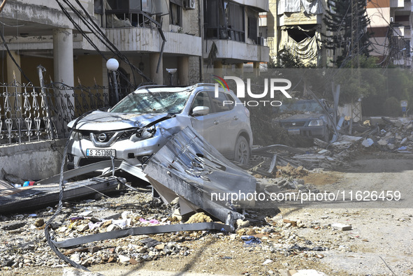 The destruction at the site of an overnight Israeli airstrike on the Laylaki, Harat Hreik, and Sant Tares neighborhoods in Beirut's southern...