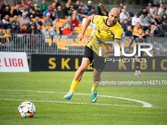 Michal Fidziukiewicz participates in the game between Wieczysta Krakow and GKS Jastrzebie in Krakow, Poland, on October 1, 2024. Betclic 2 L...