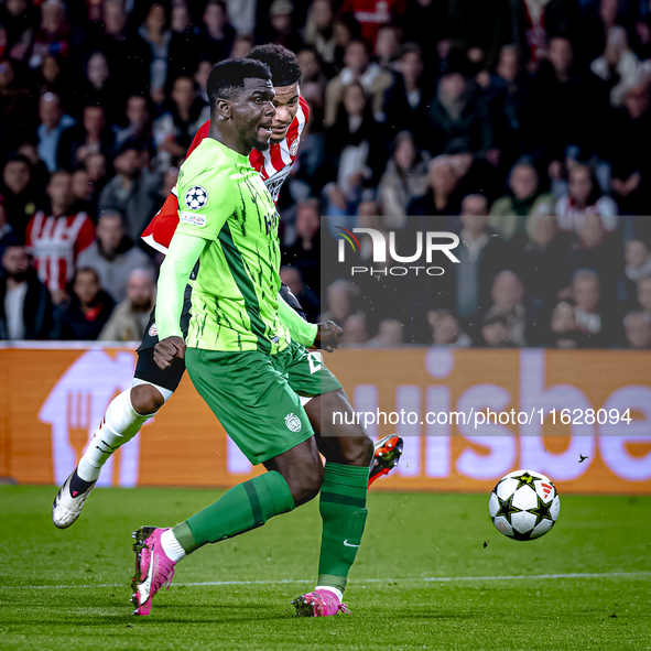 Sporting Club Portugal defender Ousmane Diomande and PSV Eindhoven midfielder Malik Tillman during the match PSV vs. Sporting CP at the Phil...