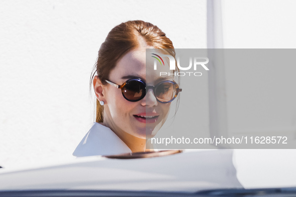 Emma Stone arrives at the photocall of Kinds of Kindness during the 77th Festival de Cannes in Cannes, France, on May 18, 2024 