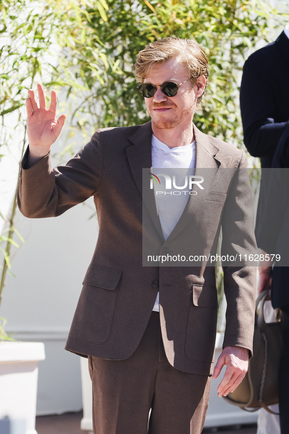 Jesse Plemons arrives at the photocall of Kinds of Kindness during the 77th Festival de Cannes in Cannes, France, on May 18, 2024 