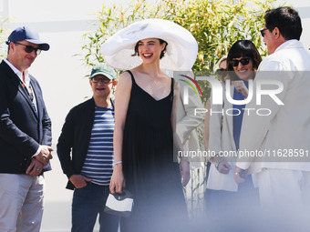 Margaret Qualley arrives at the photocall of Kinds of Kindness in Cannes, France, on May 18, 2024, during the 77th Festival de Cannes (