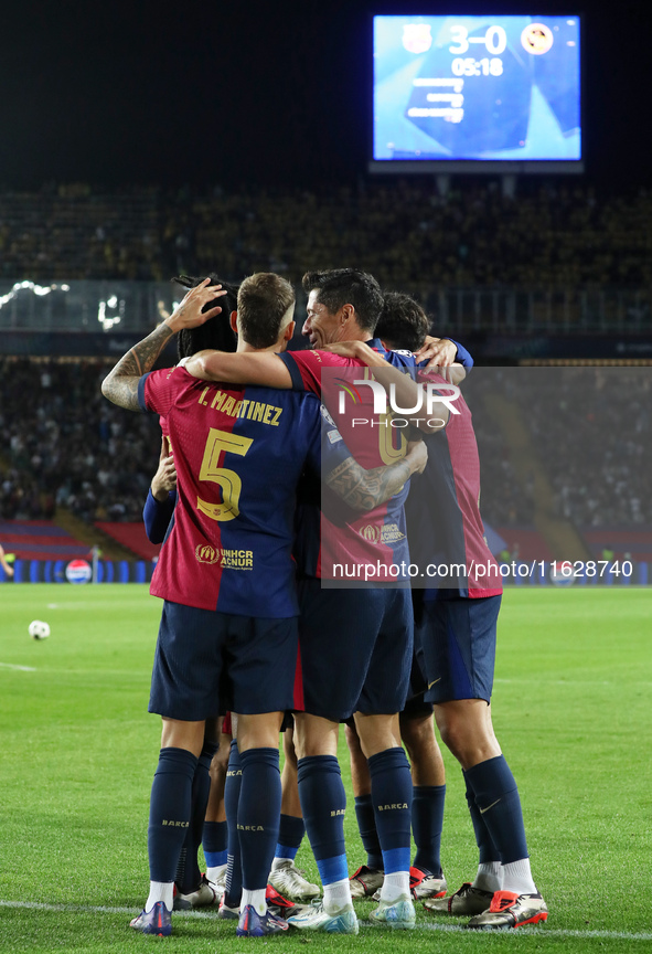 Robert Lewandowski celebrates a goal during the match between FC Barcelona and BSC Young Boys in the week 2 of the League Stage of the UEFA...