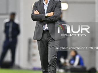 Al Ain FC Head Coach, Hernan Crespo, reacts during the AFC Champions League elite west football match between Qatar's Al Gharafa SC and Unit...