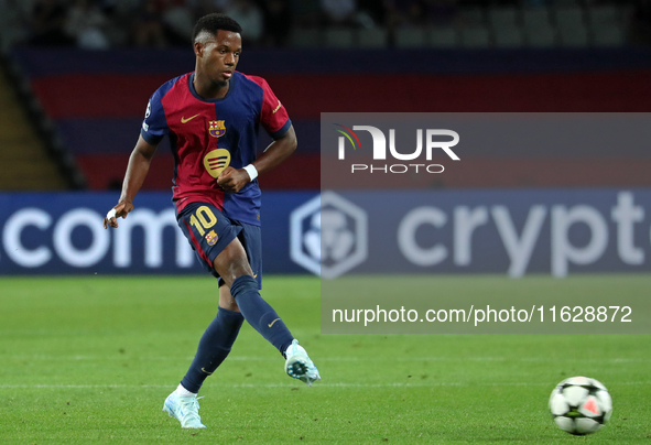 Ansu Fati plays during the match between FC Barcelona and BSC Young Boys in the week 2 of the League Stage of the UEFA Champions League, at...