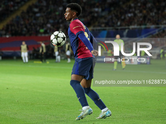 Alejandro Balde plays during the match between FC Barcelona and BSC Young Boys in the week 2 of the League Stage of the UEFA Champions Leagu...