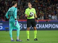 The referee Erik Lambrechts and Marvin Keller during the match between FC Barcelona and BSC Young Boys in the week 2 of the League Stage of...