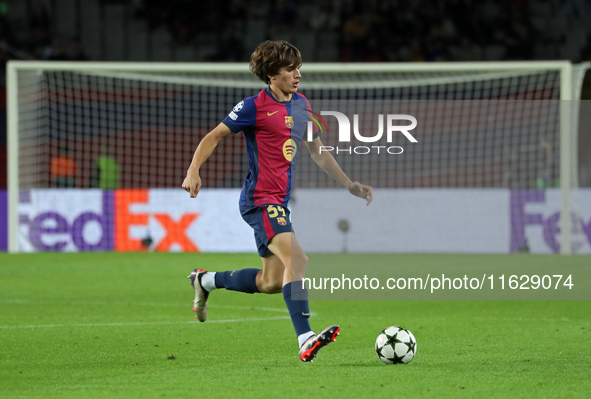 Andres Cuenca plays during the match between FC Barcelona and BSC Young Boys in the week 2 of the League Stage of the UEFA Champions League,...