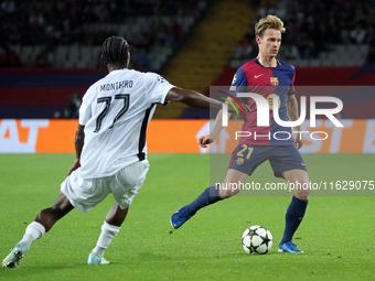 Frenkie de Jong plays during the match between FC Barcelona and BSC Young Boys in the week 2 of the League Stage of the UEFA Champions Leagu...