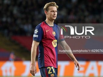 Frenkie de Jong plays during the match between FC Barcelona and BSC Young Boys in the week 2 of the League Stage of the UEFA Champions Leagu...