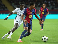 Lamine Yamal plays during the match between FC Barcelona and BSC Young Boys in the week 2 of the League Stage of the UEFA Champions League a...