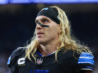 DETROIT,MICHIGAN-September 30: Detroit Lions linebacker Alex Anzalone (34) is seen during the first half of an NFL football game between the...