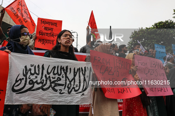 Students of the Faculty of Business Studies of Dhaka University (DU) stage a demonstration and rally against the insult of the Prophet Muham...