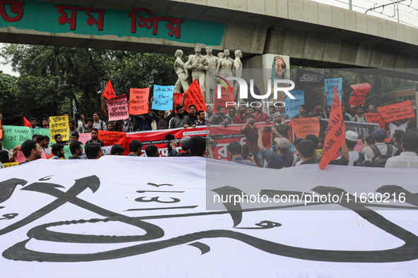 Students of the Faculty of Business Studies of Dhaka University (DU) stage a demonstration and rally against the insult of the Prophet Muham...