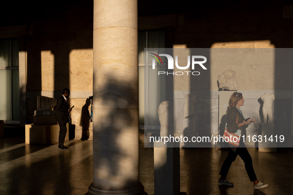 People see the Athens Democracy Forum. The President of the Hellenic Republic, Katerina Sakellaropoulou, receives the 'Athens City Democracy...