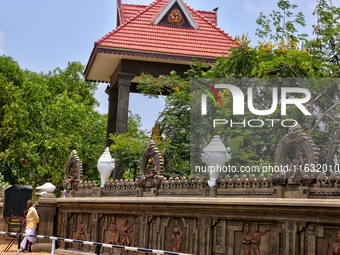 A decorative wall surrounds the Shangumugham Devi Temple in Thiruvananthapuram (Trivandrum), Kerala, India, on April 2, 2024. (