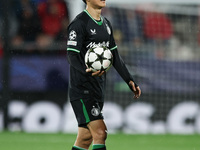 Inbeom Hwang of Feyenoord has the ball during the UEFA Champions League 2024/25 League Phase MD2 match between Girona FC and Feyenoord at Es...