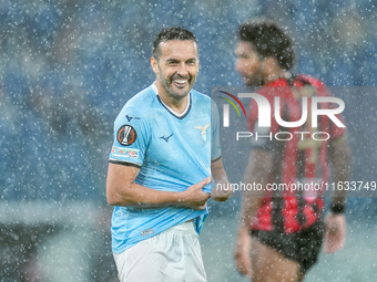 Pedro of SS Lazio wrings out his rain-soaked shirt during the UEFA Europa League 2024/25 League Phase MD2 match between SS Lazio and OGC Nic...