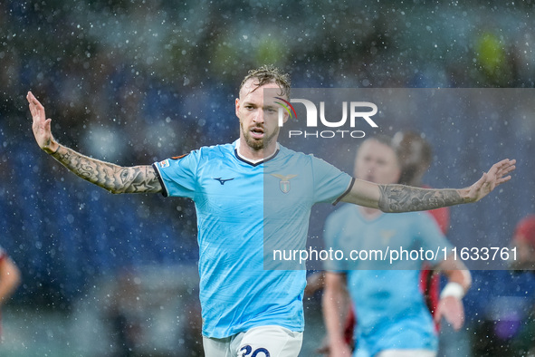 Manuel Lazzari of SS Lazio gestures during the UEFA Europa League 2024/25 League Phase MD2 match between SS Lazio and OGC Nice at Stadio Oli...