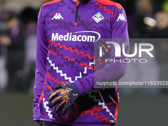 Pietro Terracciano of ACF Fiorentina warming up before the match between the Conference League match between ACF Fiorentina and The New Sain...