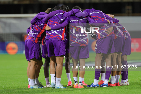 ACF Fiorentina players warm up before the match between the Conference League match between ACF Fiorentina and The New Saints, on October 3...