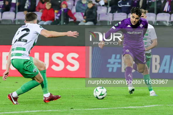 Riccardo Sottil of ACF Fiorentina controls the ball during  the Conference League match between ACF Fiorentina and The New Saints, on Octobe...