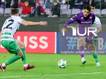 Riccardo Sottil of ACF Fiorentina controls the ball during  the Conference League match between ACF Fiorentina and The New Saints, on Octobe...