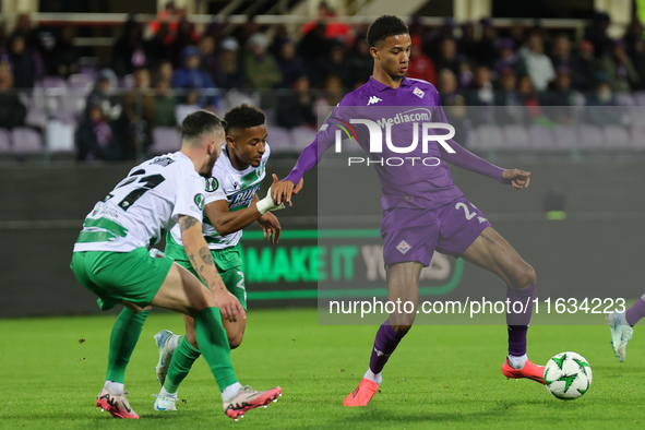 Amir Richardson of ACF Fiorentina controls the ball during  the Conference League match between ACF Fiorentina and The New Saints, on Octobe...