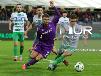 Lucas Beltran of ACF Fiorentina and Joshua Daniels of The New Saints ,battle for the ball during  the Conference League match between ACF Fi...