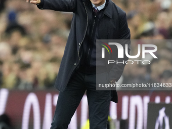 Unai Emery head coach of Aston Villa during the UEFA Champions League 2024/25 League Phase MD2 match between Aston Villa FC and FC Bayern Mu...