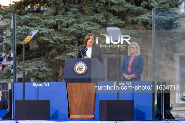 Kamala Harris greets former Republican Liz Cheney, who supports the Harris/Walz ticket , in Ripon, Wisconsin, USA, on october 03, 2024. 