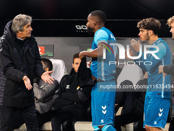 Manuel Pellegrini, Cedric Bakambu during UEFA Conference League match Legia Warsaw vs Real Betis in Warsaw Poland on 3 October 2024 in Warsa...