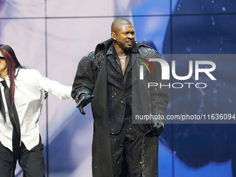 American singer, songwriter, and dancer Usher Raymond IV, known as Usher, performs on stage during the Usher: Past Present Future Tour at th...