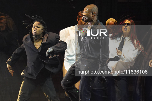 American singer, songwriter, and dancer Usher Raymond IV, known as Usher, performs on stage during the Usher: Past Present Future Tour at th...