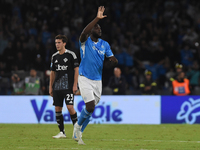 Romelu Lukaku of SSC Napoli celebrates after scoring during the Serie A match between SSC Napoli and Como at Stadio Diego Armando Maradona N...